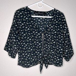 🌻3/$25 Codexmode floral blouse